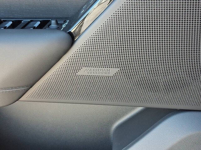 2026 Land Rover Range Rover Velar P400 Autobiography