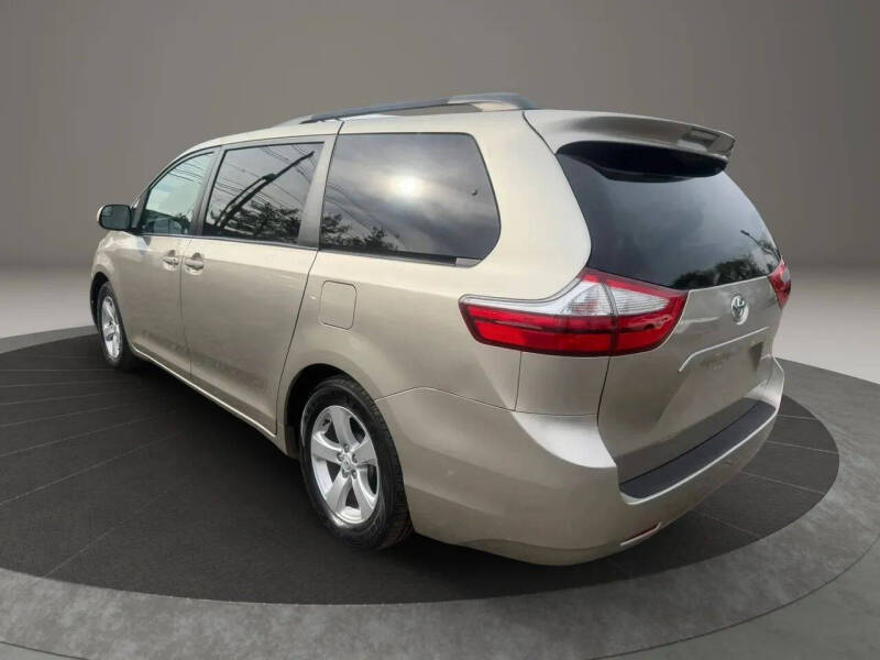 2017 Toyota Sienna