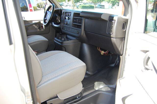 2012 GMC Savana LS 3500