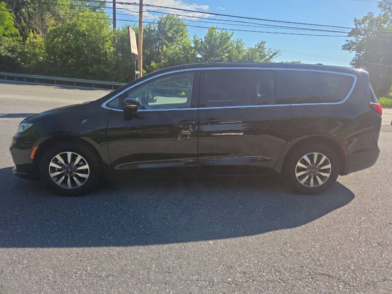 2024 Chrysler Pacifica Plug-In Hybrid Select