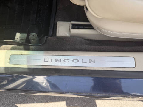 2017 Lincoln Continental Select