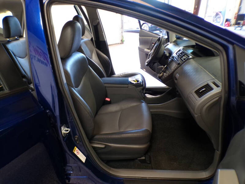 2012 Toyota Prius v Three
