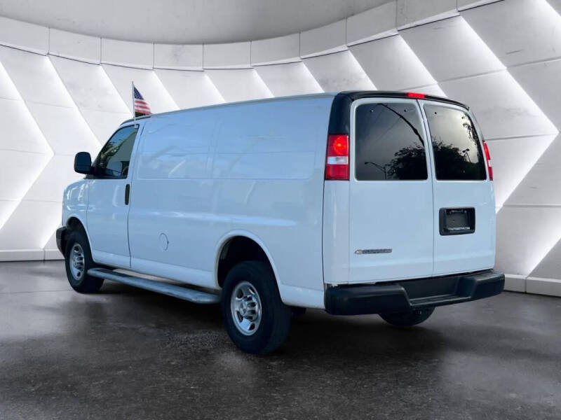 2024 Chevrolet Express 2500