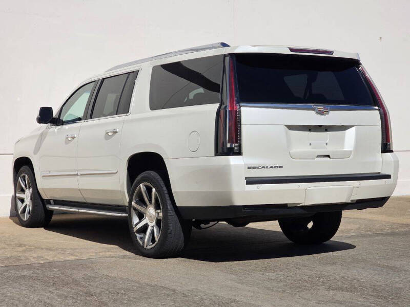 2015 Cadillac Escalade ESV Luxury