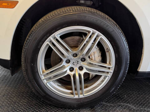 2015 Porsche Macan S