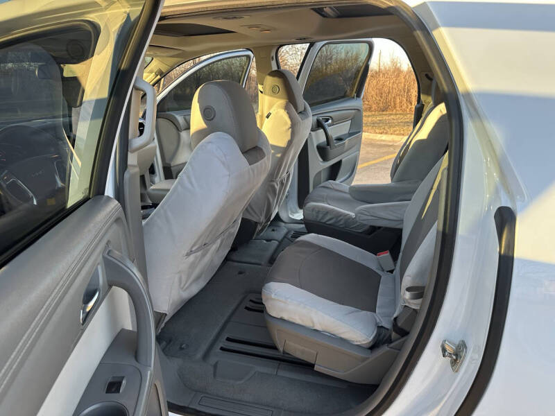 2016 GMC Acadia SLE-2