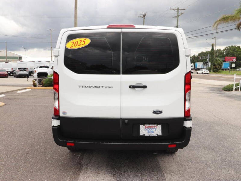 2025 Ford Transit