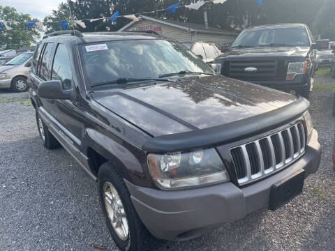 2004 Jeep Grand Cherokee for sale at Trocci's Auto Sales in West Pittsburg PA