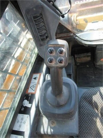 2011 John Deere 329D