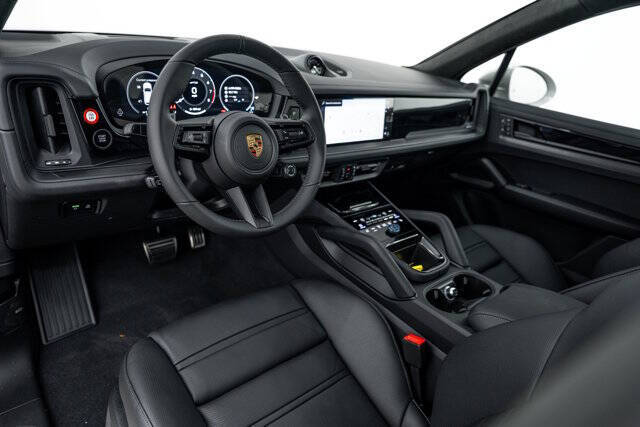 2026 Porsche Cayenne GTS