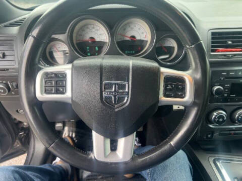 2014 Dodge Challenger SXT Plus