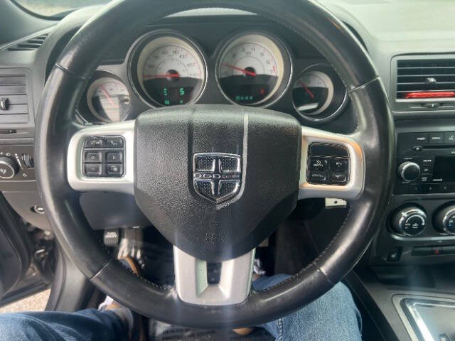 2014 Dodge Challenger SXT Plus