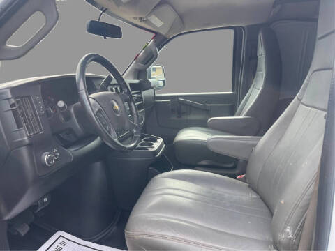 2021 Chevrolet Express 2500