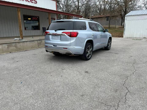 2017 GMC Acadia Denali