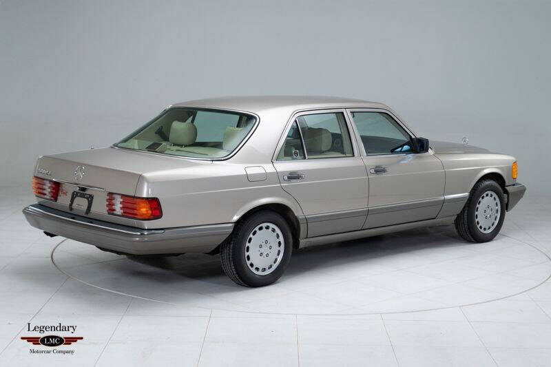 1991 Mercedes-Benz 300-Class