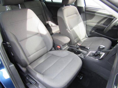 2018 Volkswagen Golf SportWagen