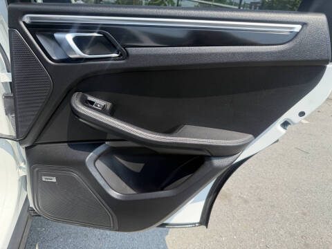 2018 Porsche Macan