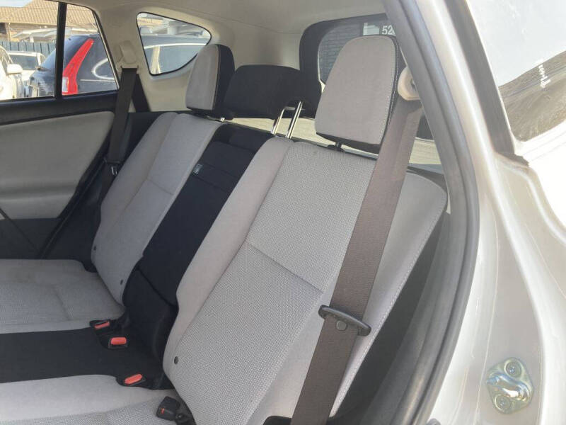 2017 Toyota RAV4 Hybrid LE Plus