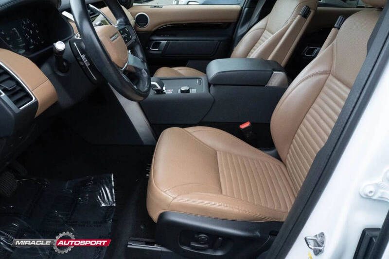 2022 Land Rover Discovery P300 S