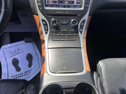 2020 Lincoln Nautilus Reserve