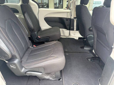 2017 Chrysler Pacifica Touring