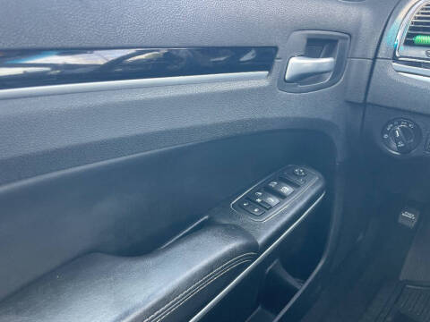 2023 Chrysler 300 S V6