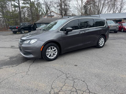 2020 Chrysler Voyager for sale at Adairsville Auto Mart in Plainville GA