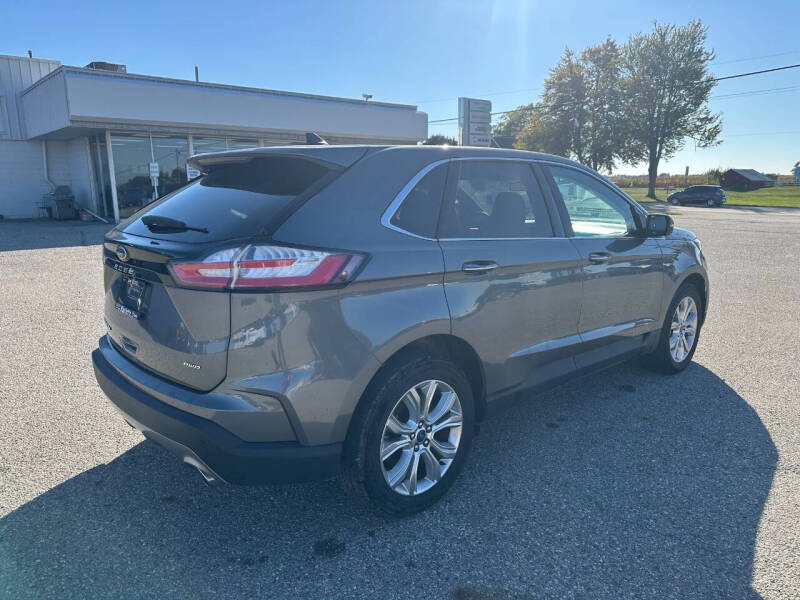 2022 Ford Edge Titanium