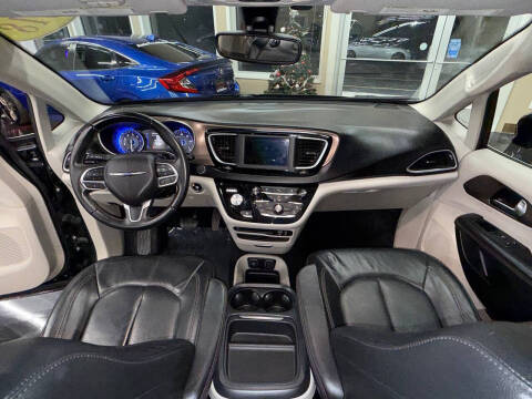 2018 Chrysler Pacifica Touring L
