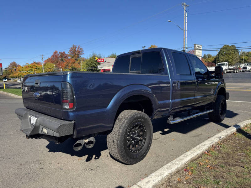 2015 Ford F-250 Lariat photo 2