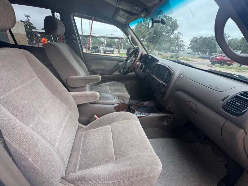 2003 Toyota Sequoia SR5