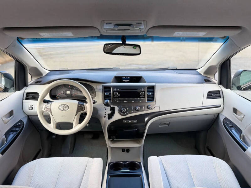 2011 Toyota Sienna