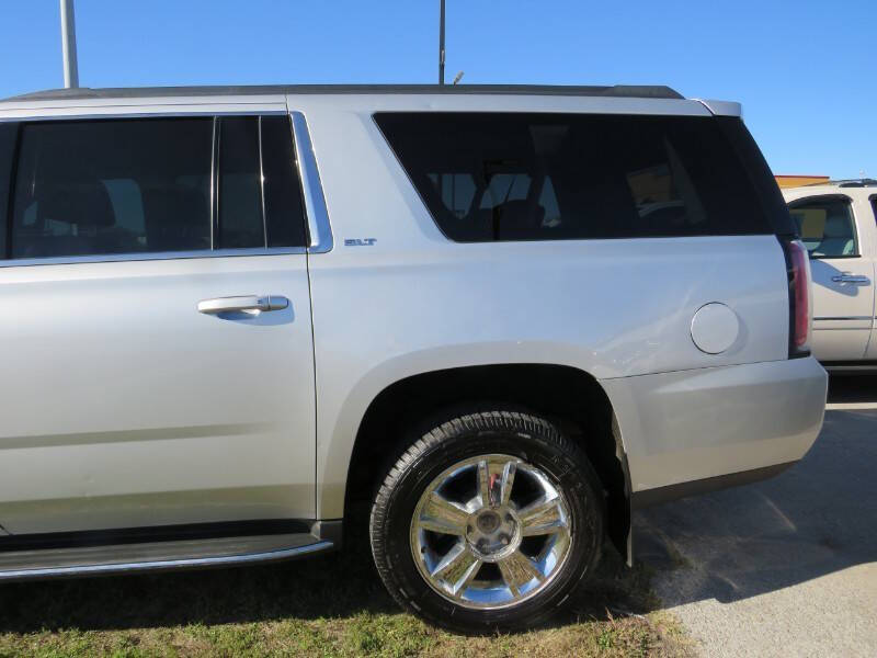 2017 GMC Yukon XL SLT photo 4