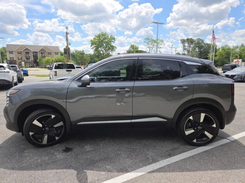 2025 Nissan Kicks SR