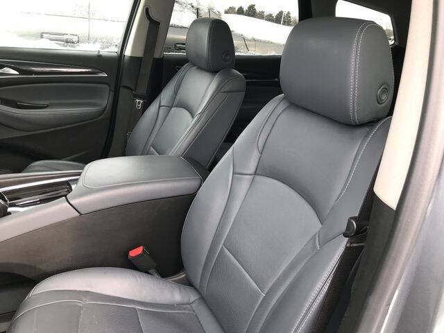 2020 Buick Enclave Essence