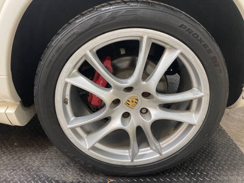 2009 Porsche Cayenne GTS