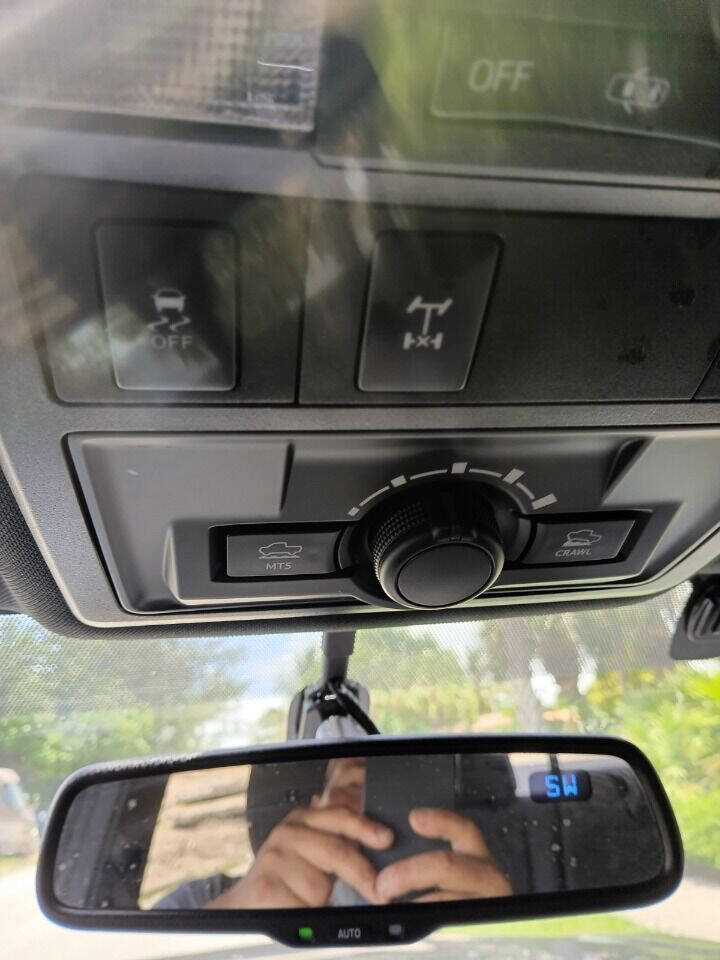 2016 Toyota Tacoma Pickup - $27,950