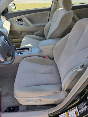 2011 Toyota Camry LE V6