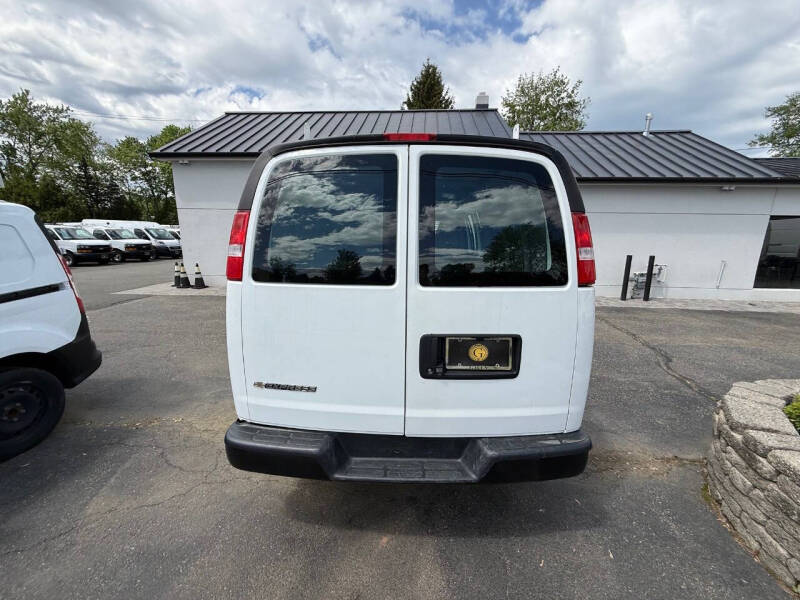 2021 Chevrolet Express 2500