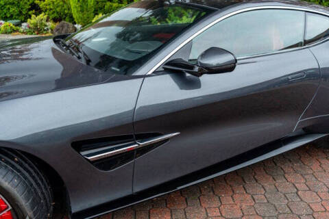 2025 Aston Martin Vanquish