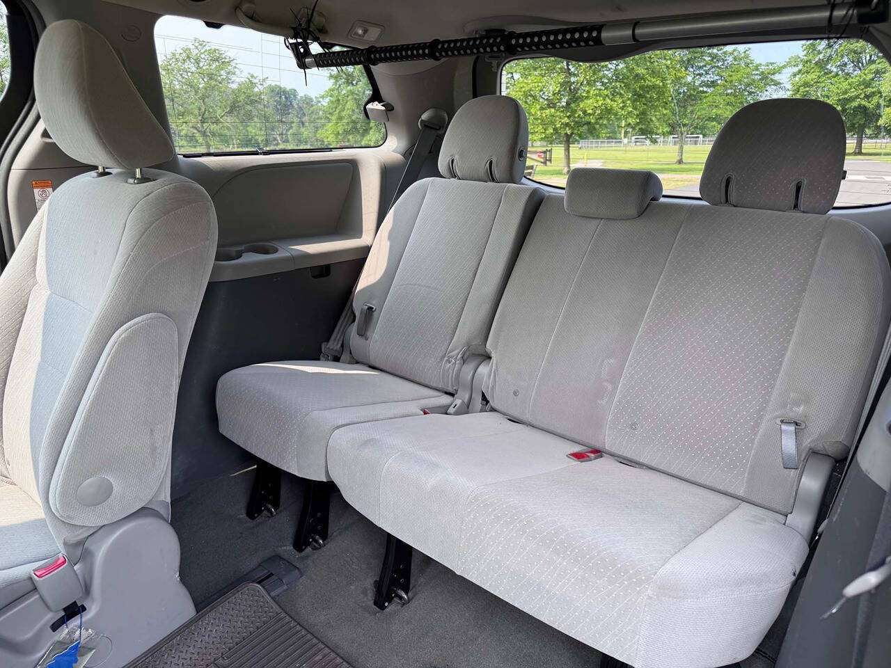 2017 Toyota Sienna 9