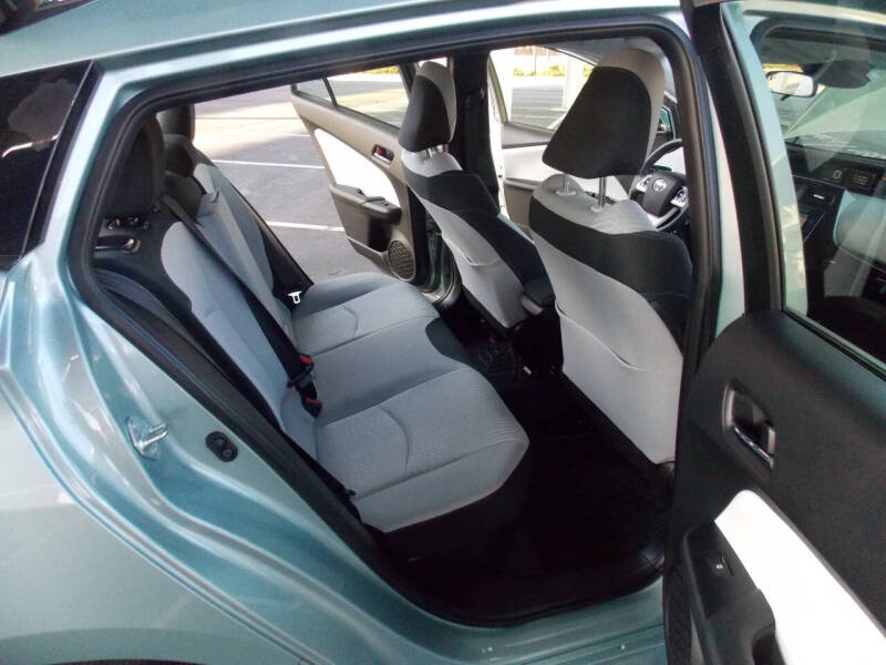 2017 Toyota Prius Three