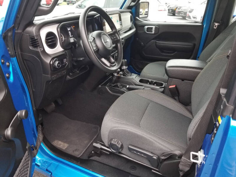 2024 Jeep Wrangler Sport