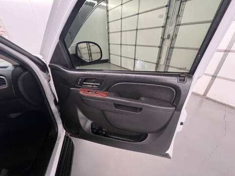 2014 Chevrolet Suburban LT