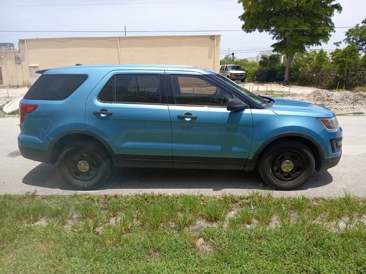 2016 Ford Explorer SUV / Crossover - $9,950