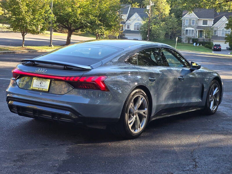 2023 Audi e-tron GT quattro Premium Plus