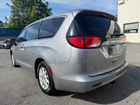 2017 Chrysler Pacifica Touring