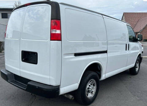 2022 Chevrolet Express 3500