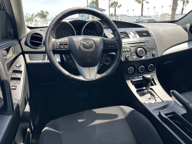 2013 Mazda MAZDA3 i Touring