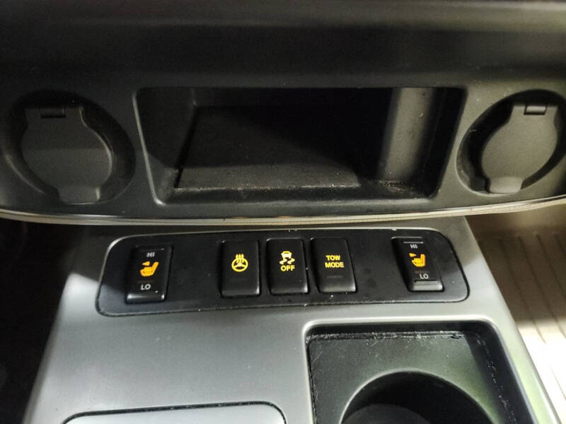 2015 Nissan Armada Platinum